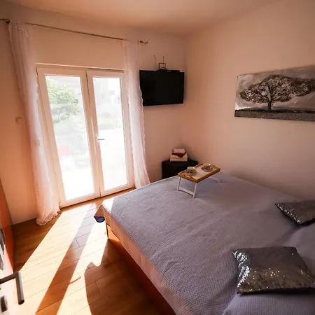 Heder Apartman *