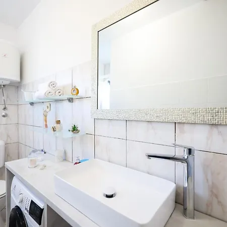 Apartman Heder